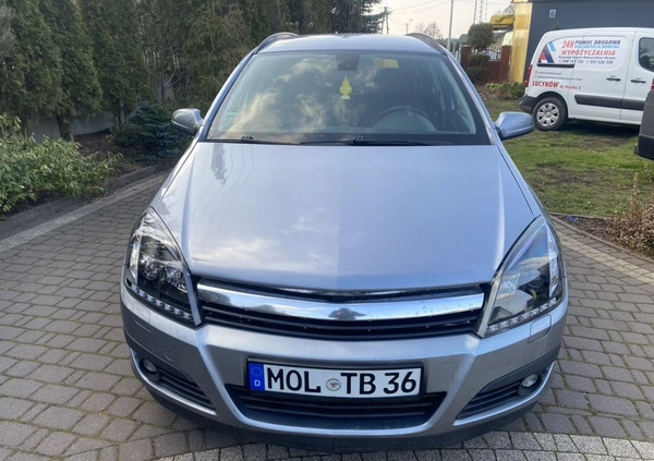 Opel Astra cena 8999 przebieg: 193000, rok produkcji 2006 z Łobżenica małe 67